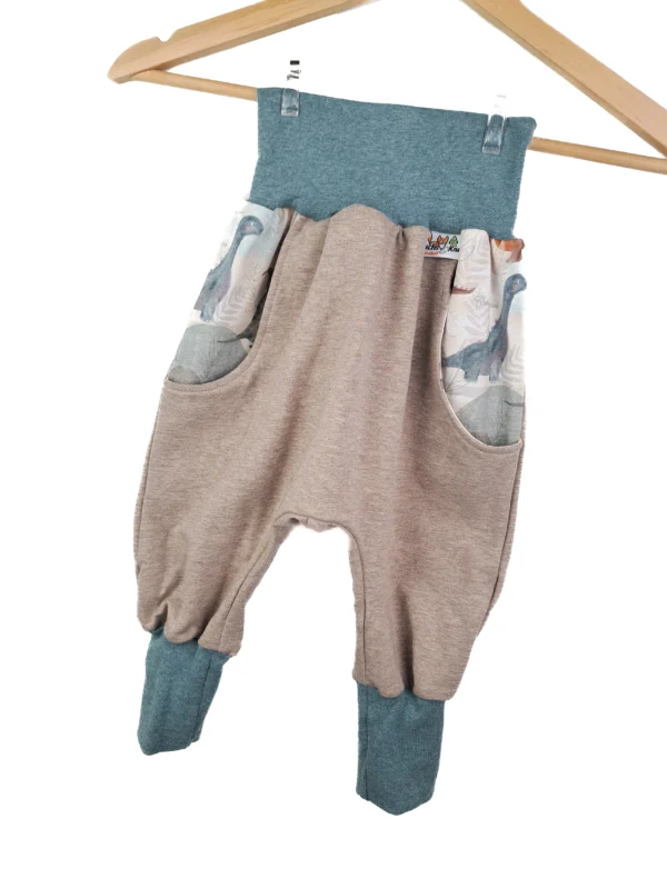 Pumphose mit Taschen sand meliert mit Dinosaurierland