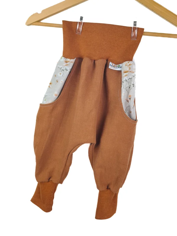 Pumphose mit Taschen karamell mit Blümchen sand