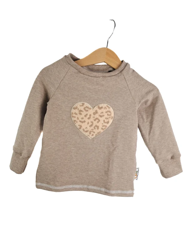 Langarmshirt Leo Herz- Patch sand